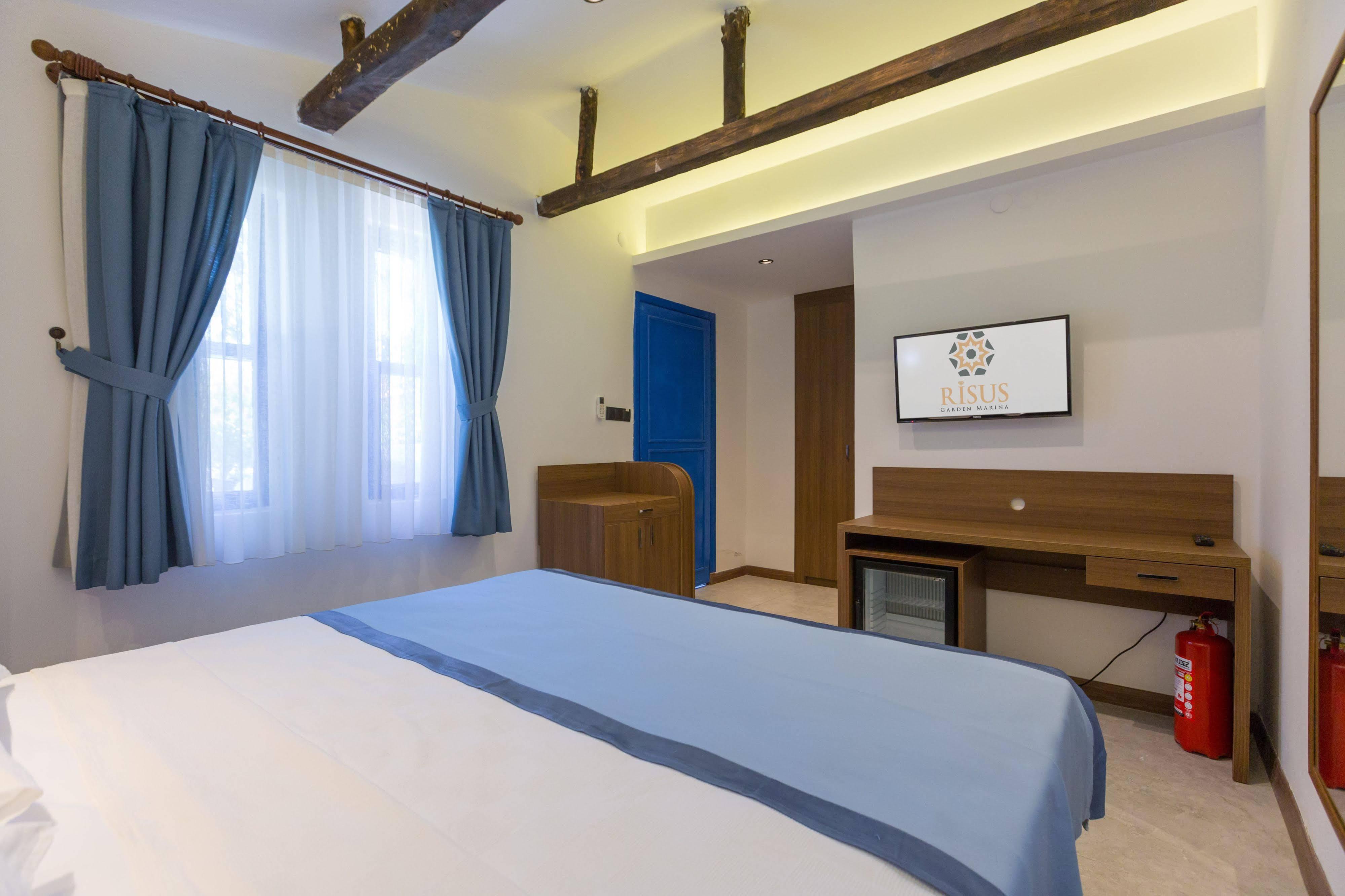 Risus Garden Marina Hotel Kuşadası Ngoại thất bức ảnh